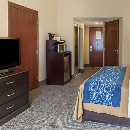 Comfort Inn Near Quantico Main Gate North Дъмфрис Екстериор снимка