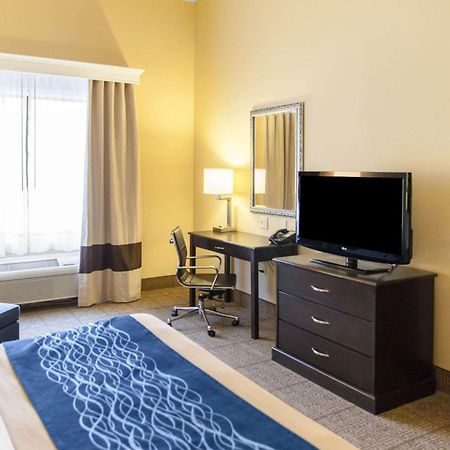 Comfort Inn Near Quantico Main Gate North Дъмфрис Екстериор снимка