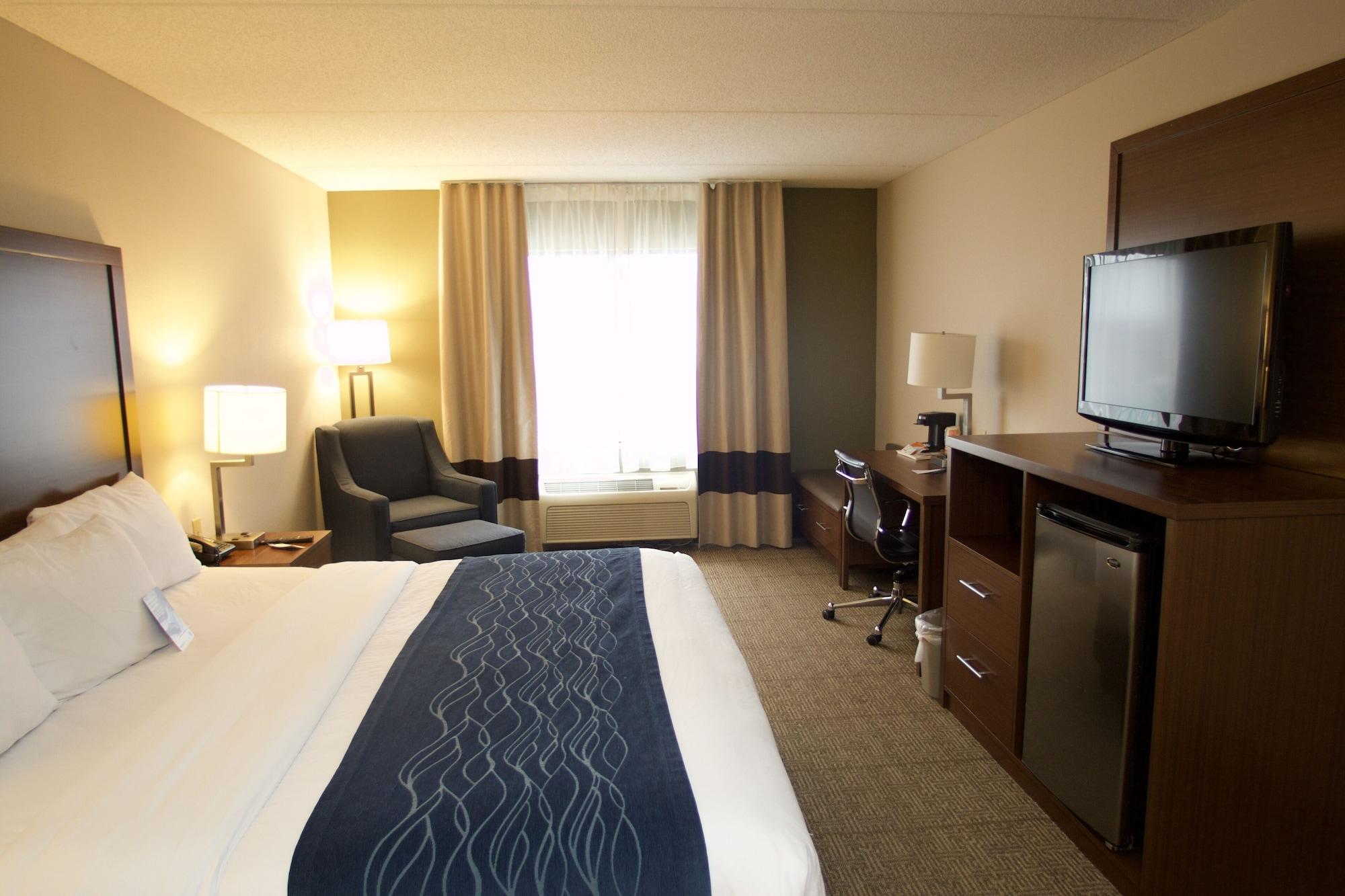 Comfort Inn Near Quantico Main Gate North Дъмфрис Екстериор снимка
