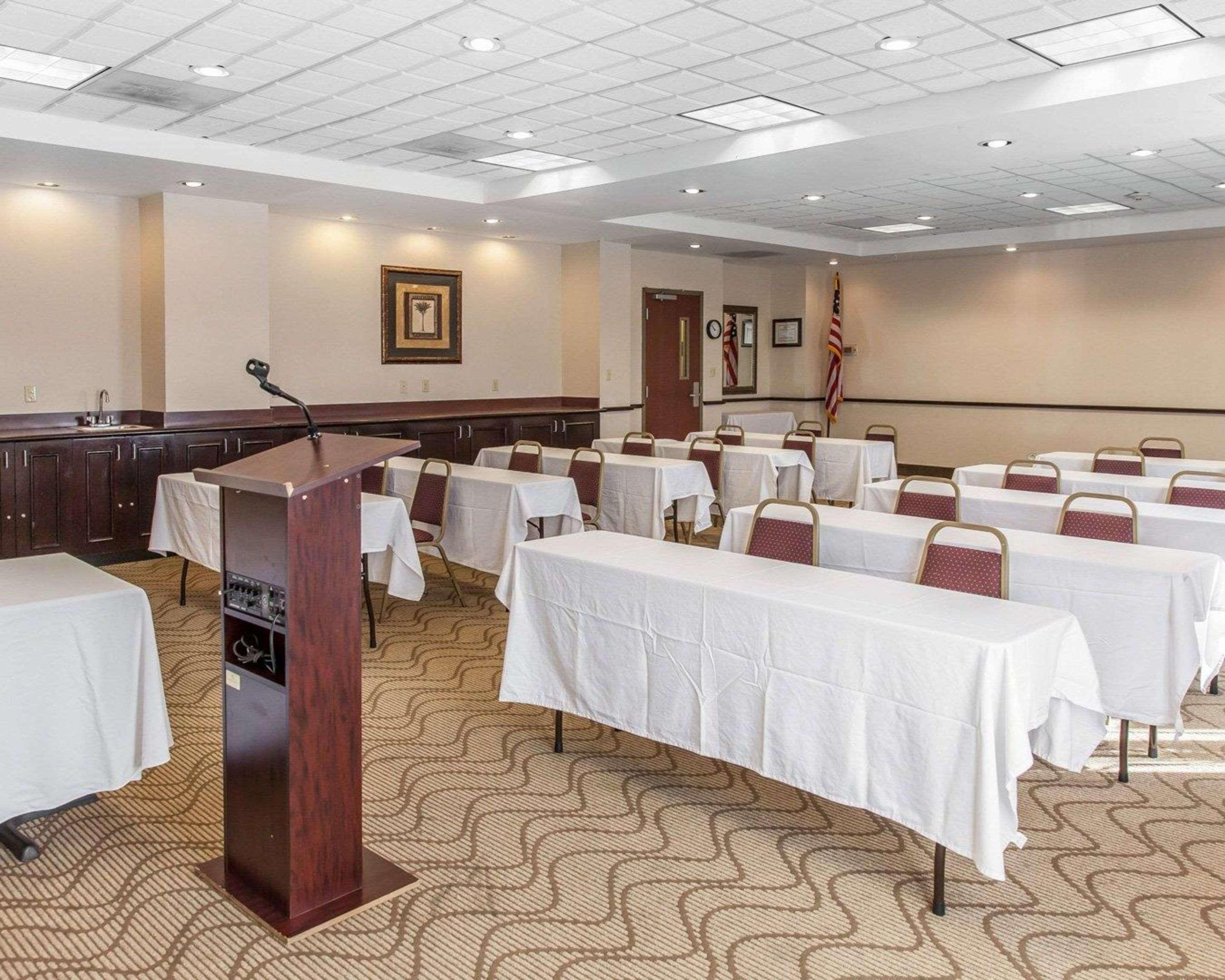 Comfort Inn Near Quantico Main Gate North Дъмфрис Екстериор снимка