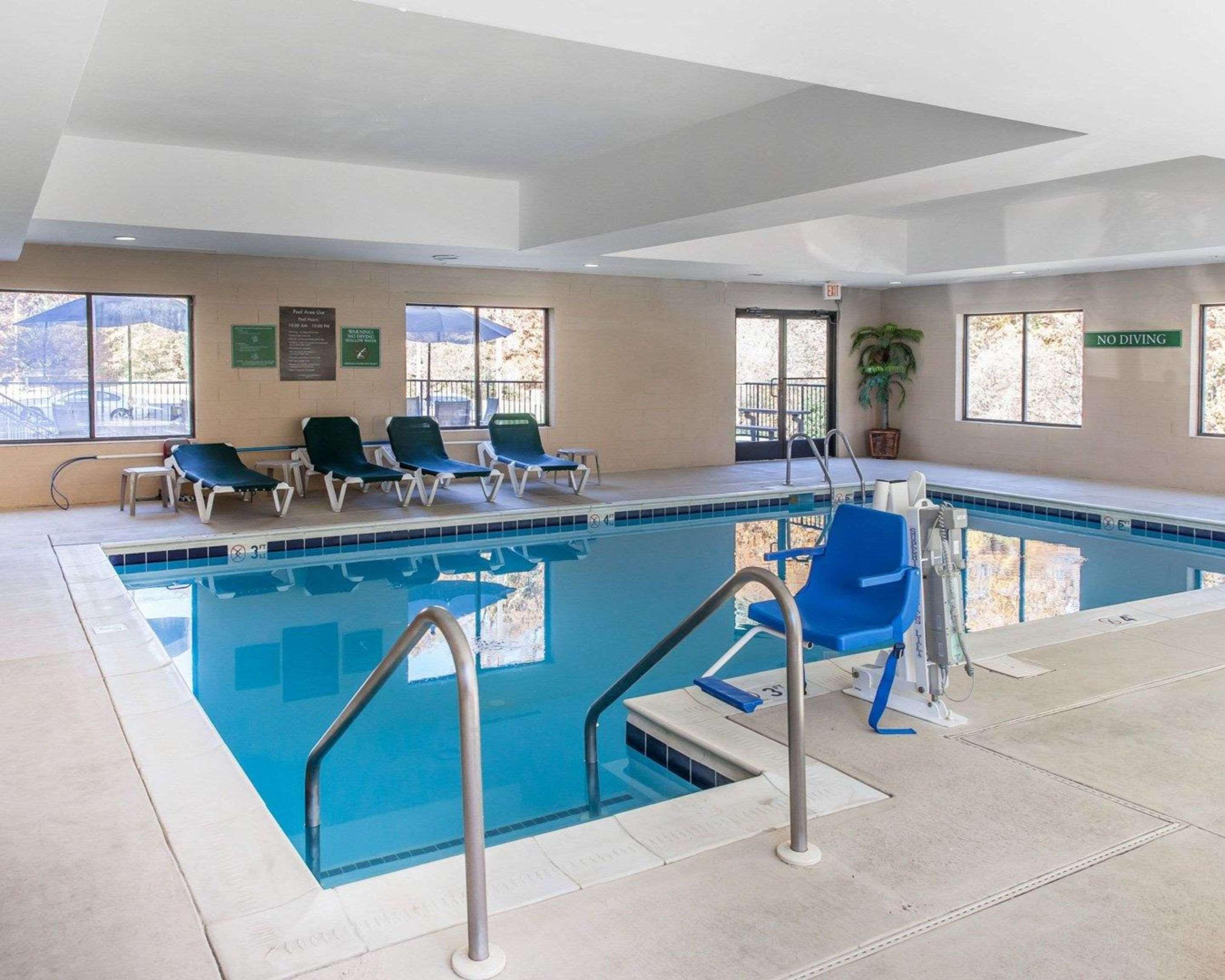 Comfort Inn Near Quantico Main Gate North Дъмфрис Екстериор снимка
