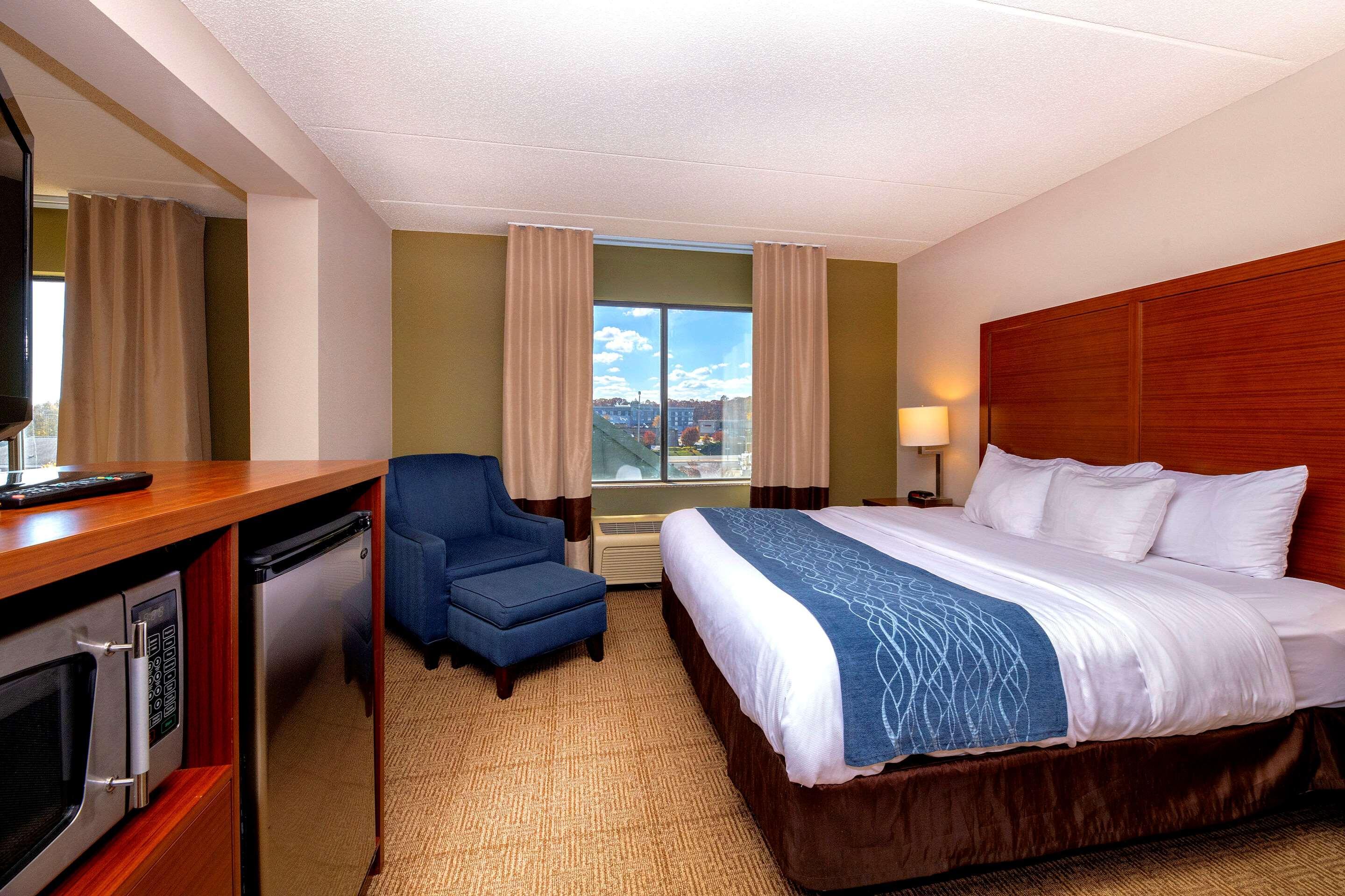 Comfort Inn Near Quantico Main Gate North Дъмфрис Екстериор снимка