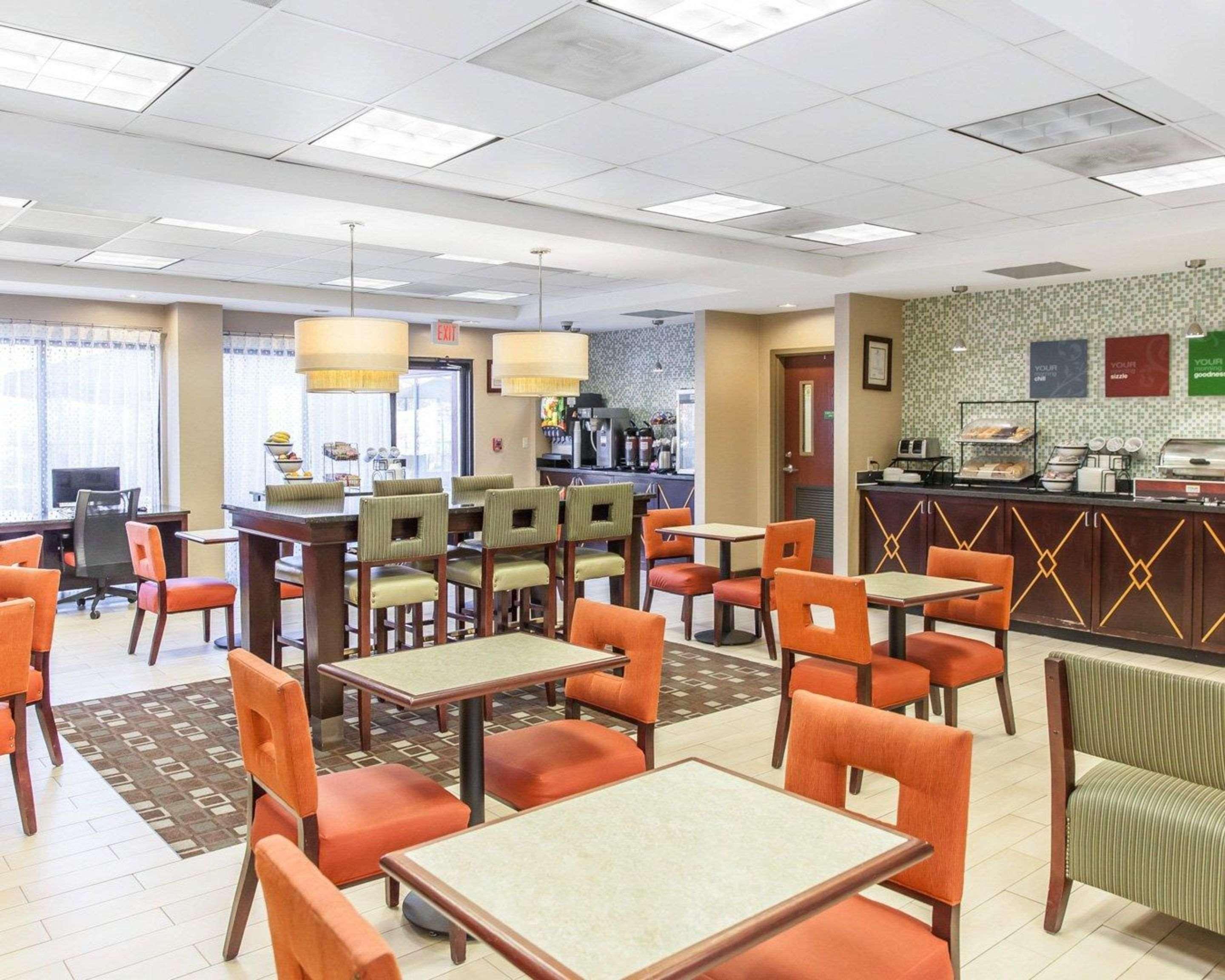 Comfort Inn Near Quantico Main Gate North Дъмфрис Екстериор снимка