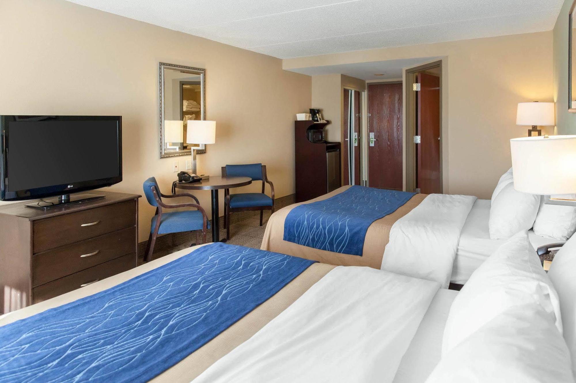 Comfort Inn Near Quantico Main Gate North Дъмфрис Екстериор снимка