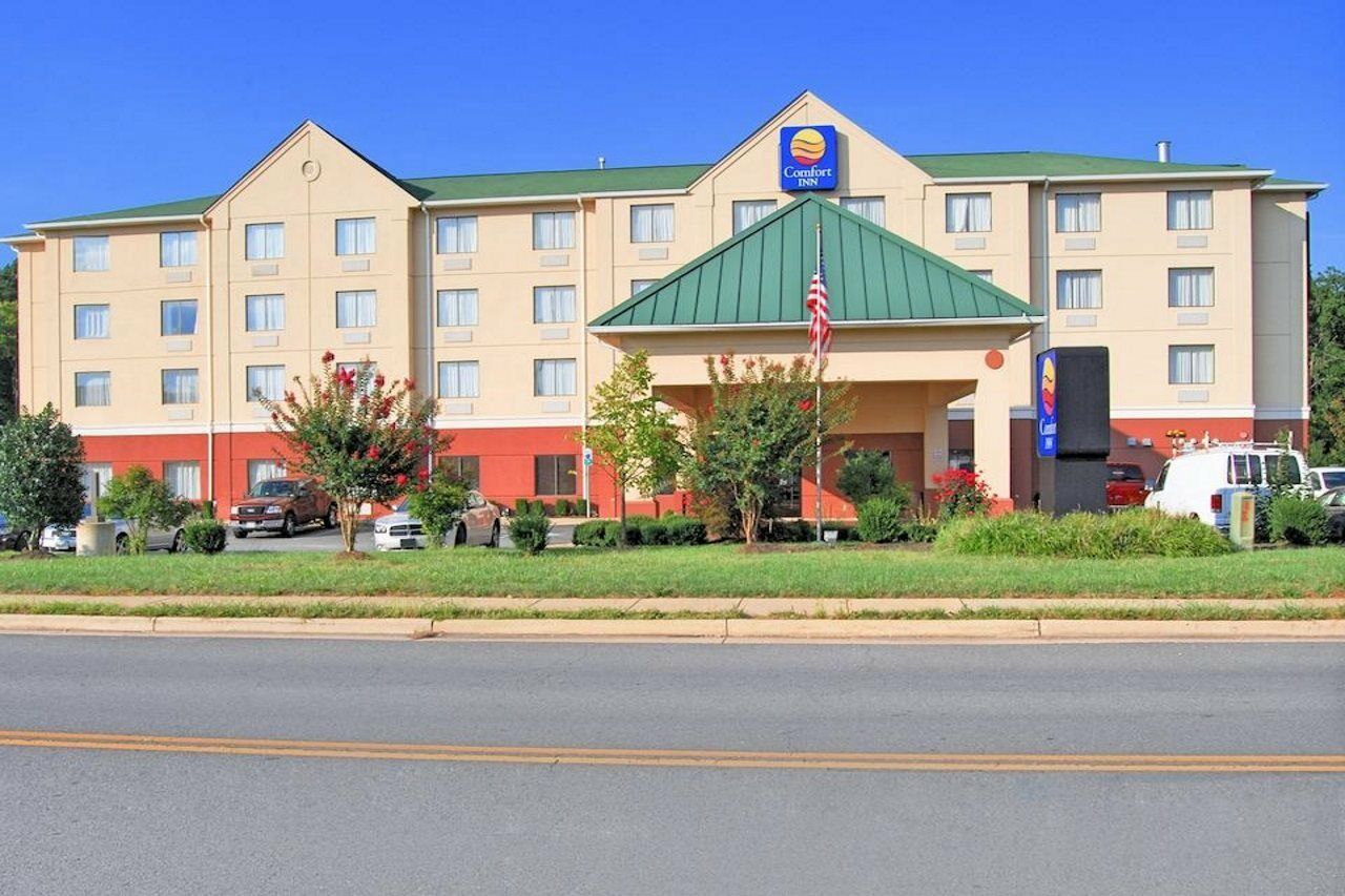 Comfort Inn Near Quantico Main Gate North Дъмфрис Екстериор снимка