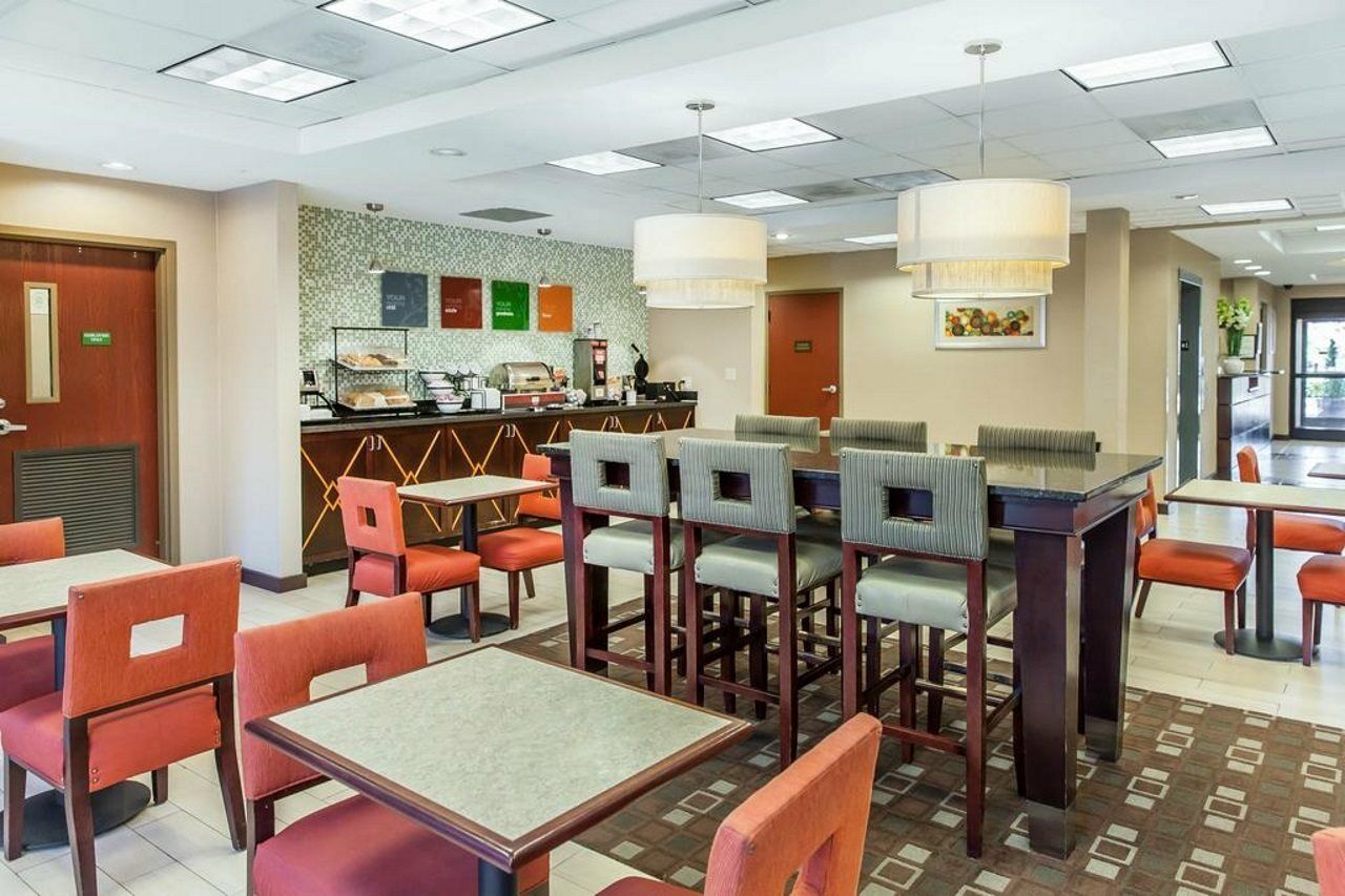 Comfort Inn Near Quantico Main Gate North Дъмфрис Екстериор снимка