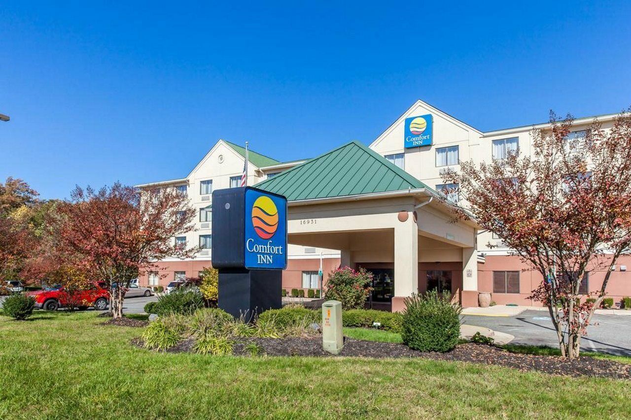 Comfort Inn Near Quantico Main Gate North Дъмфрис Екстериор снимка