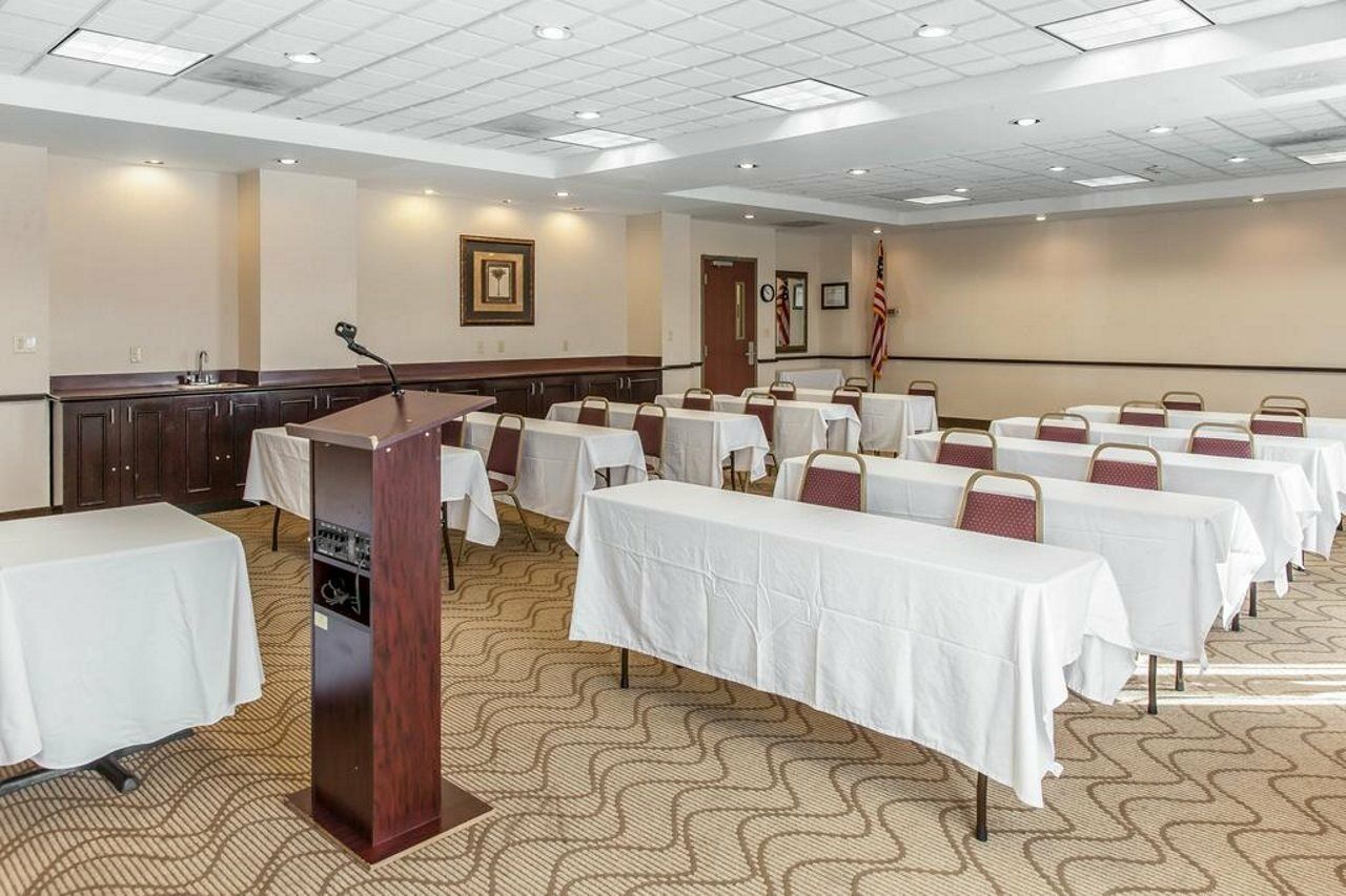 Comfort Inn Near Quantico Main Gate North Дъмфрис Екстериор снимка